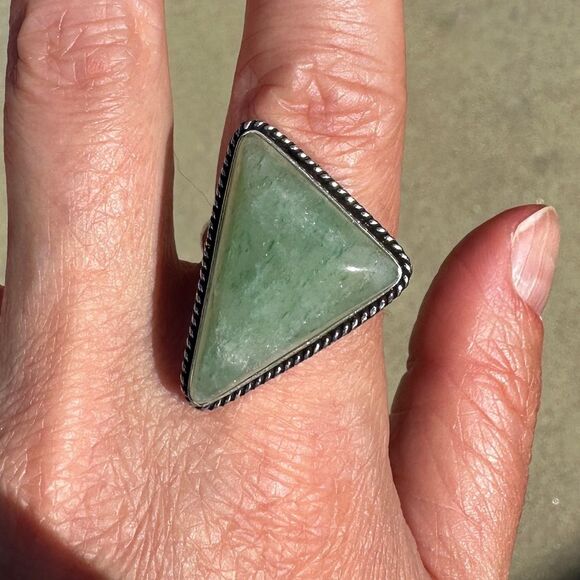 NEW Green Aventurine Quartz Boho Triangle Shaped Ring Adjustable / One-Size - Picture 2 of 9